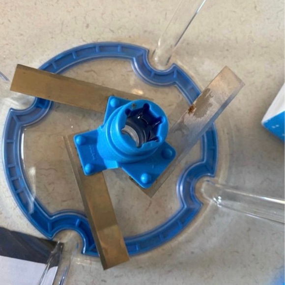 Tupperware Quick Chef Pro System - Bold Blue - Picture 2 of 2